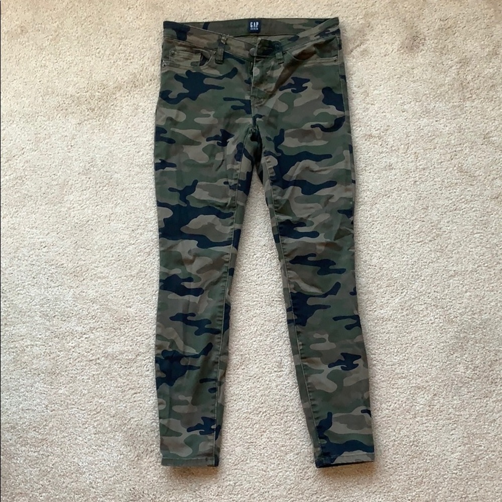 GAP army print pants